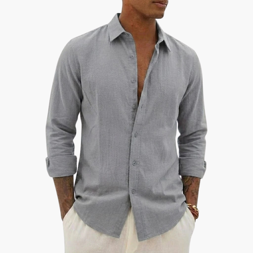 Saint Moritz Amalfi cotton shirt displayed on a mannequin, showcasing its lightweight fabric and classic design.