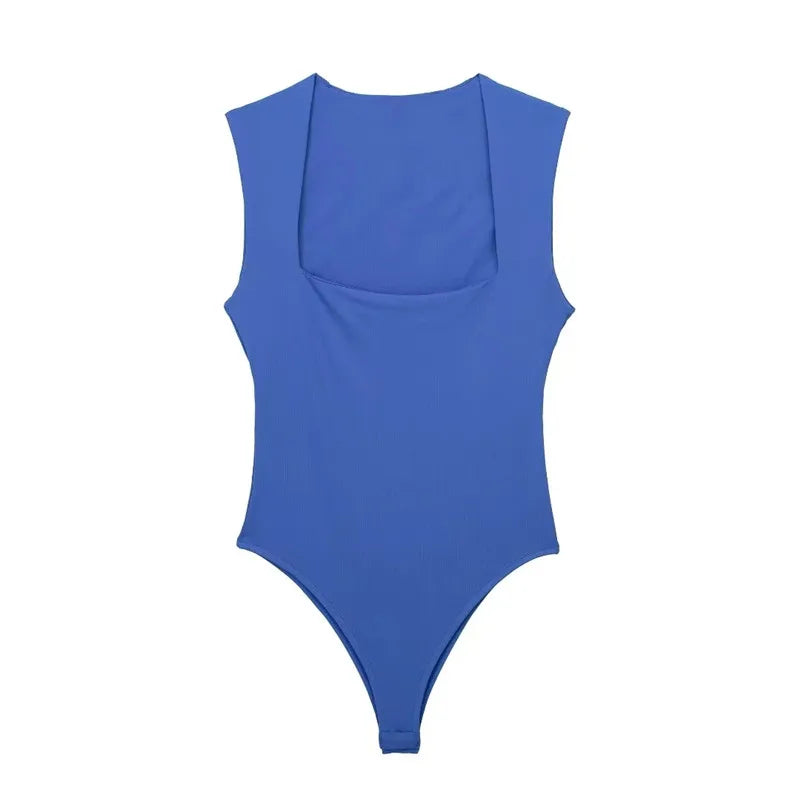 Saint Claire Épure Slim Bodysuit in black, close-up showing fitted design and smooth fabric for a sleek, elegant look.